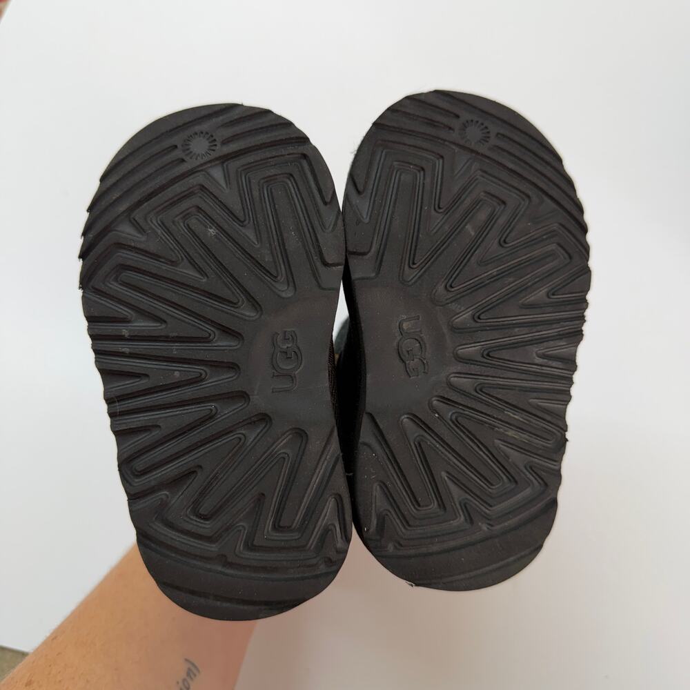 UGG Kids Black Mini Bailey Flex Boot Toddler Girls 6 - Picture 7 of 8